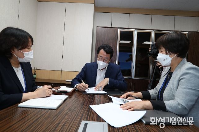 정명근 화성시장, 1호 결재 전국 최초‘자살예방 핫라인’